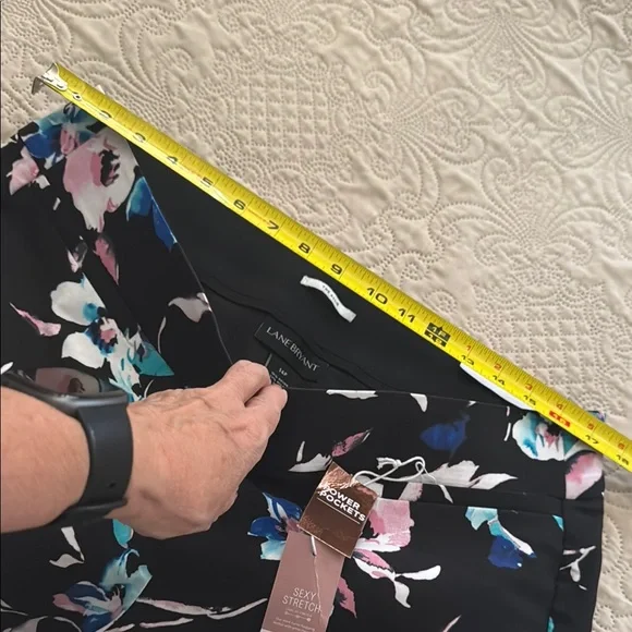 Lane Bryant Black Ankle Cropped Pants - Picture 10 of 10